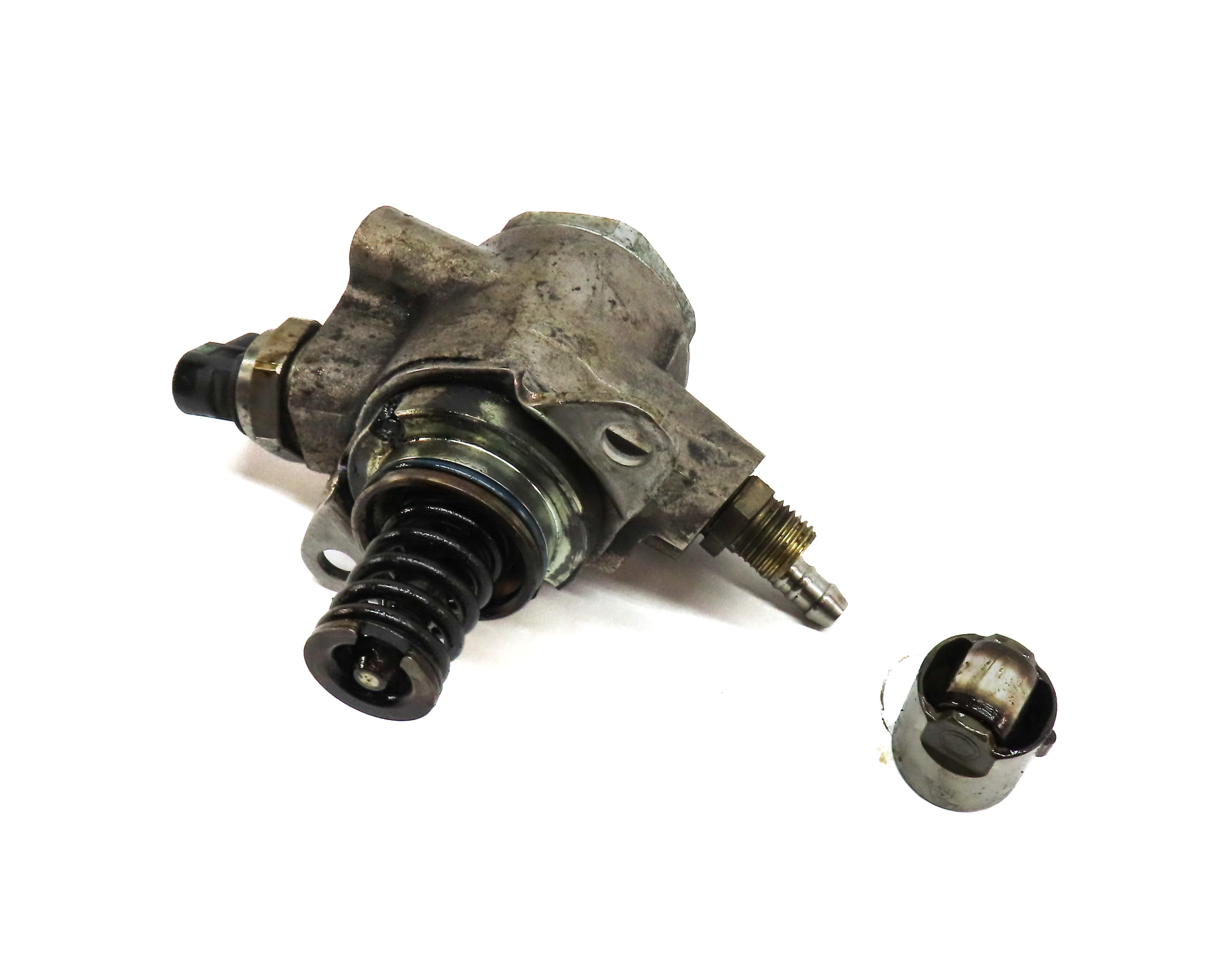 12-17 AUDI A6 A7 A8 Q5 Q7 S4 S5 (B8 8K 8T C7 4L) 3.0L HIGH PRESSURE FUEL PUMP — exact item pictured
